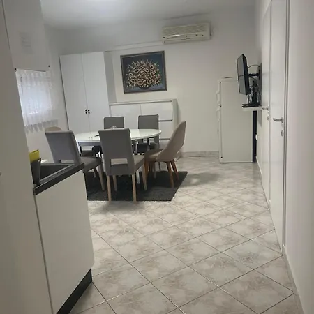 Apartmán Apartments B&B *