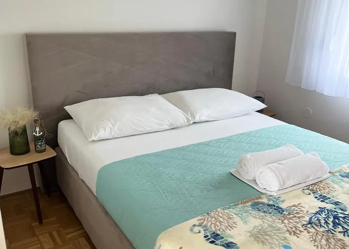 Apartments B&B * 포블랴나