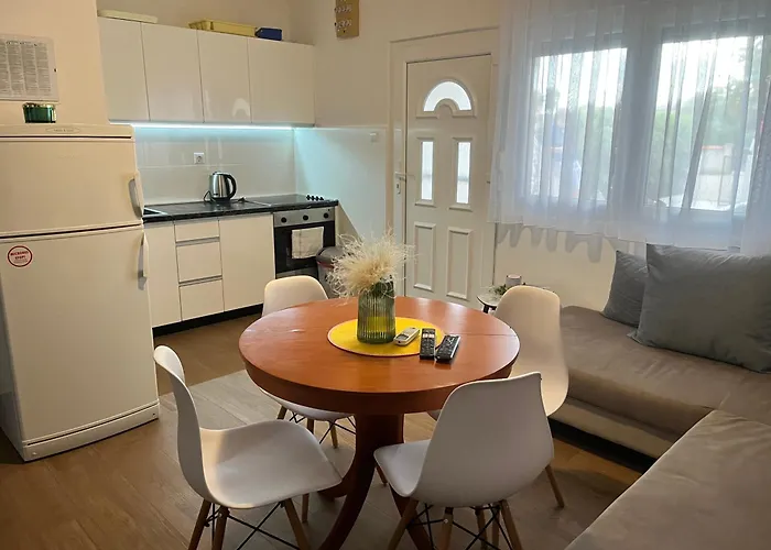 Apartments B&B Διαμέρισμα Povljana