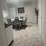 Daire Apartments B&B *