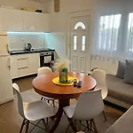 Apartments B&B Daire Povljana