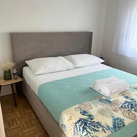 Apartments B&B * Povljana