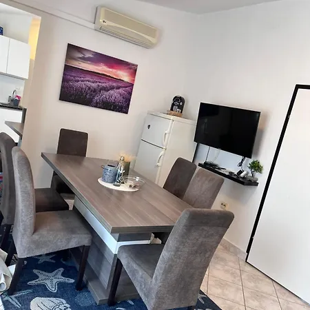 Apartments B&B * Povljana
